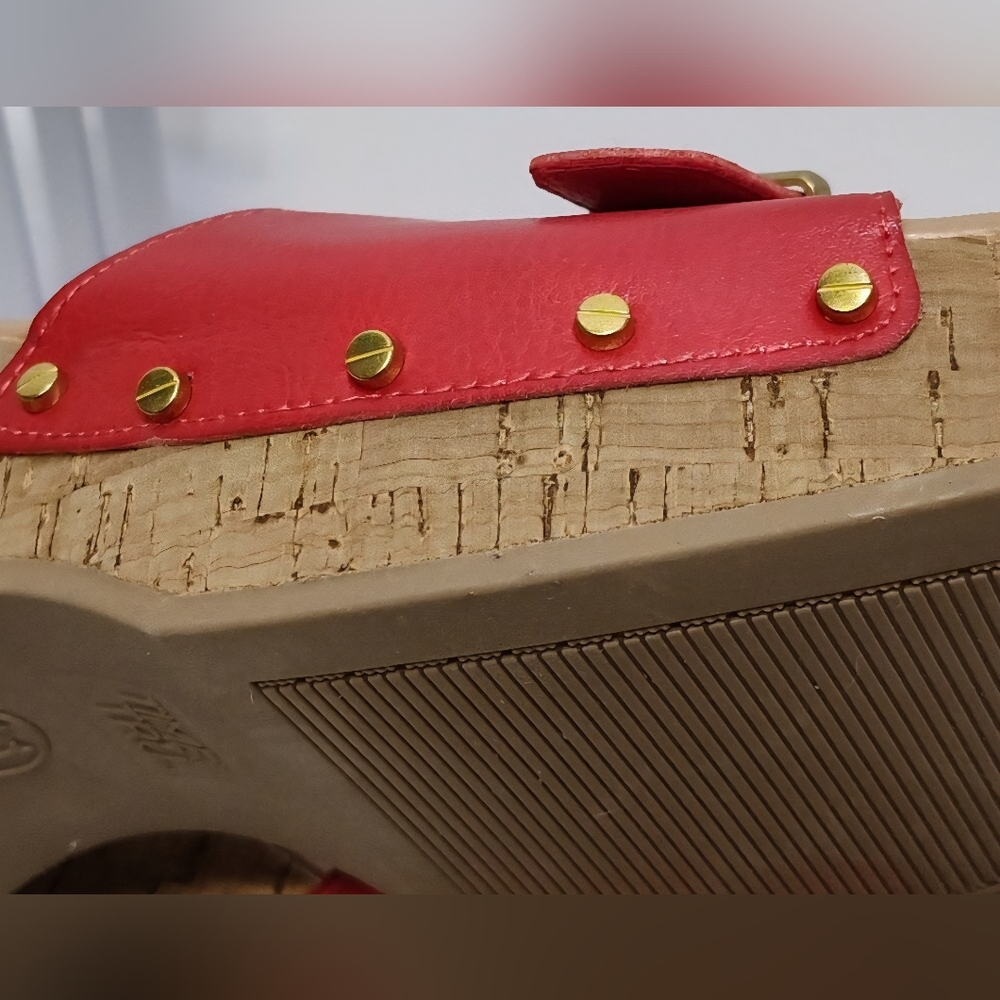 Time and Tru Women's Red Buckle Cork Platform Sandal - Picture 5 of 11